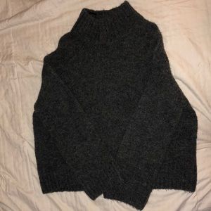 Grey turtle neck long sleeve sweater